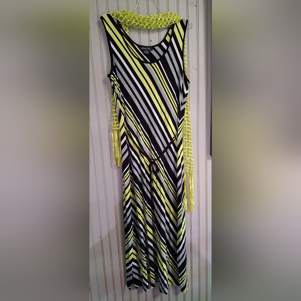 Vibrant Striped Maxi Dress in Black and Yellow